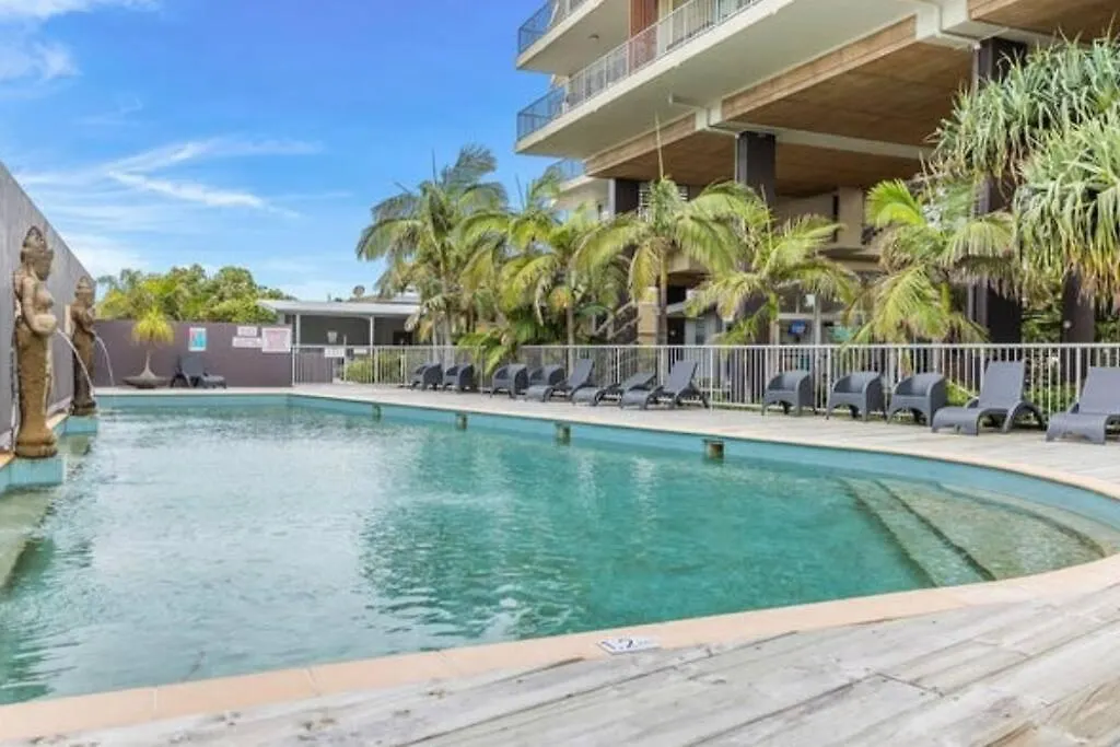 Apartment On The Beach Resort - 3 Bedroom Villa, Steps To Beach, Ocean View Woorim
